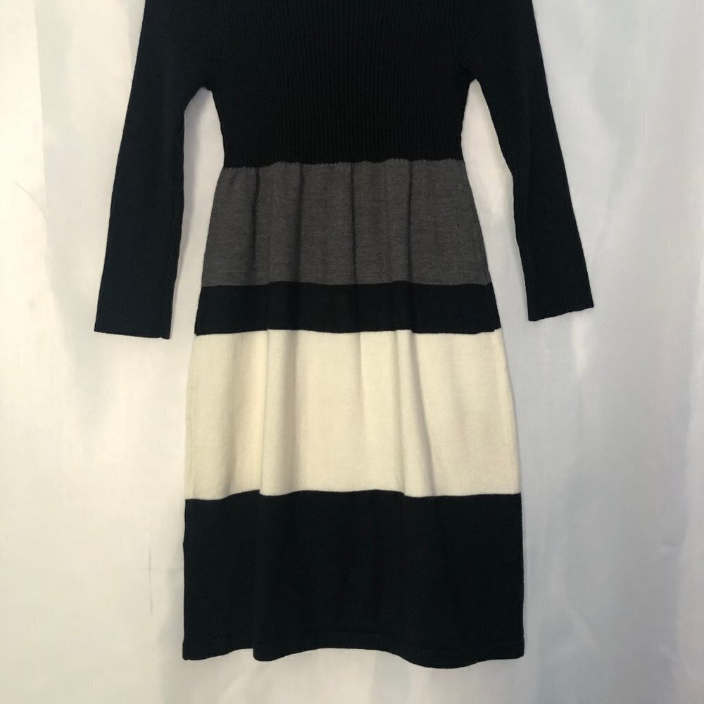 Sandra Darren Sweater Dress Color Black Cream and Gray Size PM - Picture 9 of 12